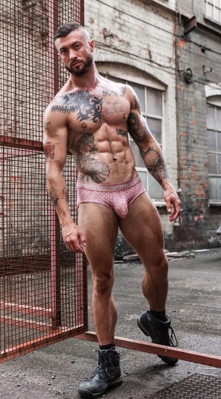 SUKREW Unlined Stretch Apex Briefs With Rounded Cupping Pouch in Diamond Pink 30