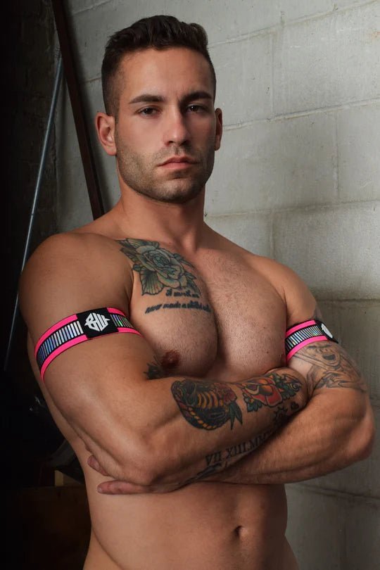 BREEDWELL Armbands Reflector Iridescent Foil Stripe Knit Neon Pink 35 - SexyMenUnderwear.com
